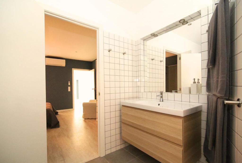 Cozy Apartment In Amazing Location! Lisbona Esterno foto